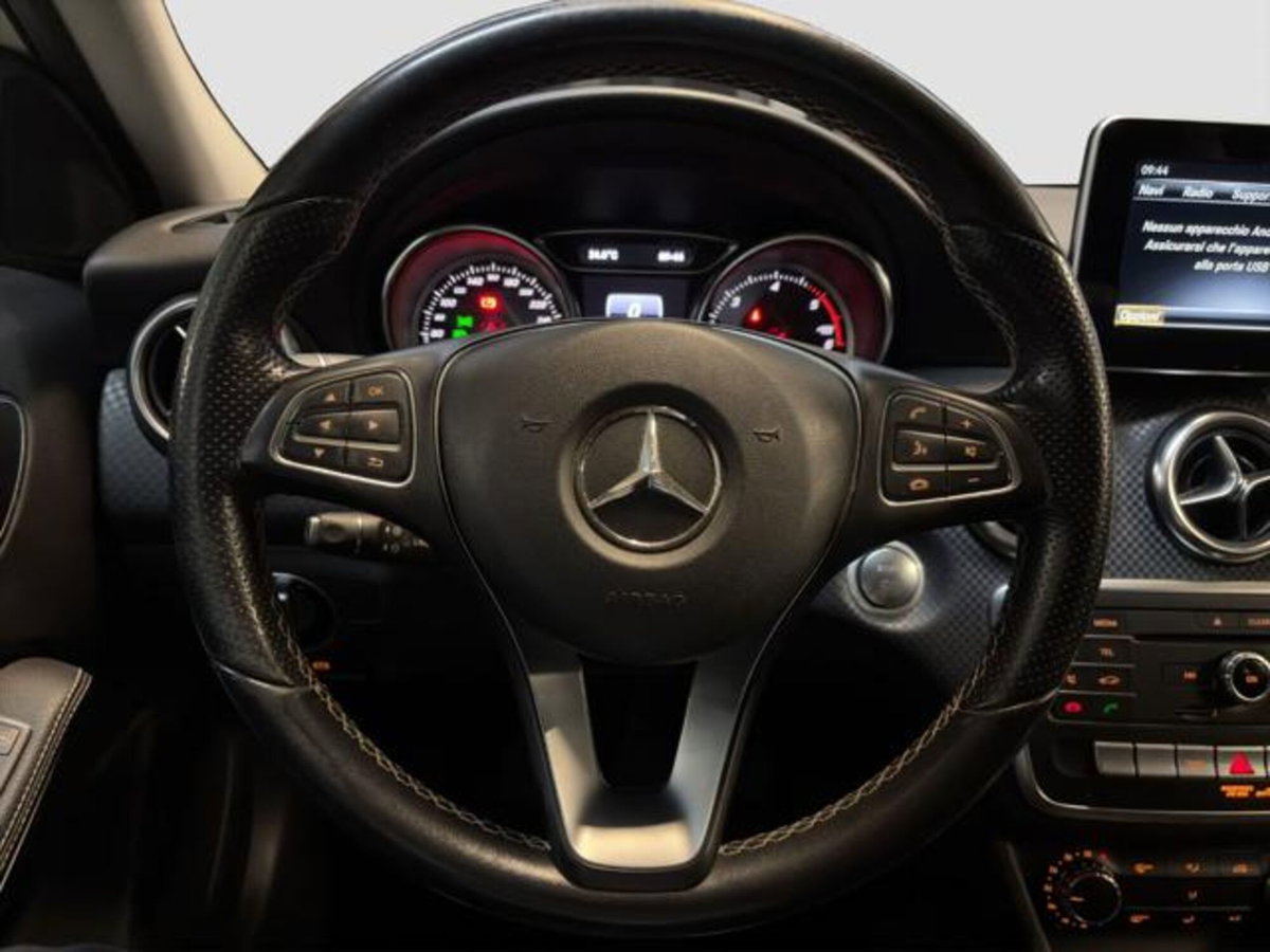 Mercedes-Benz Classe A 180 d Sport (10)