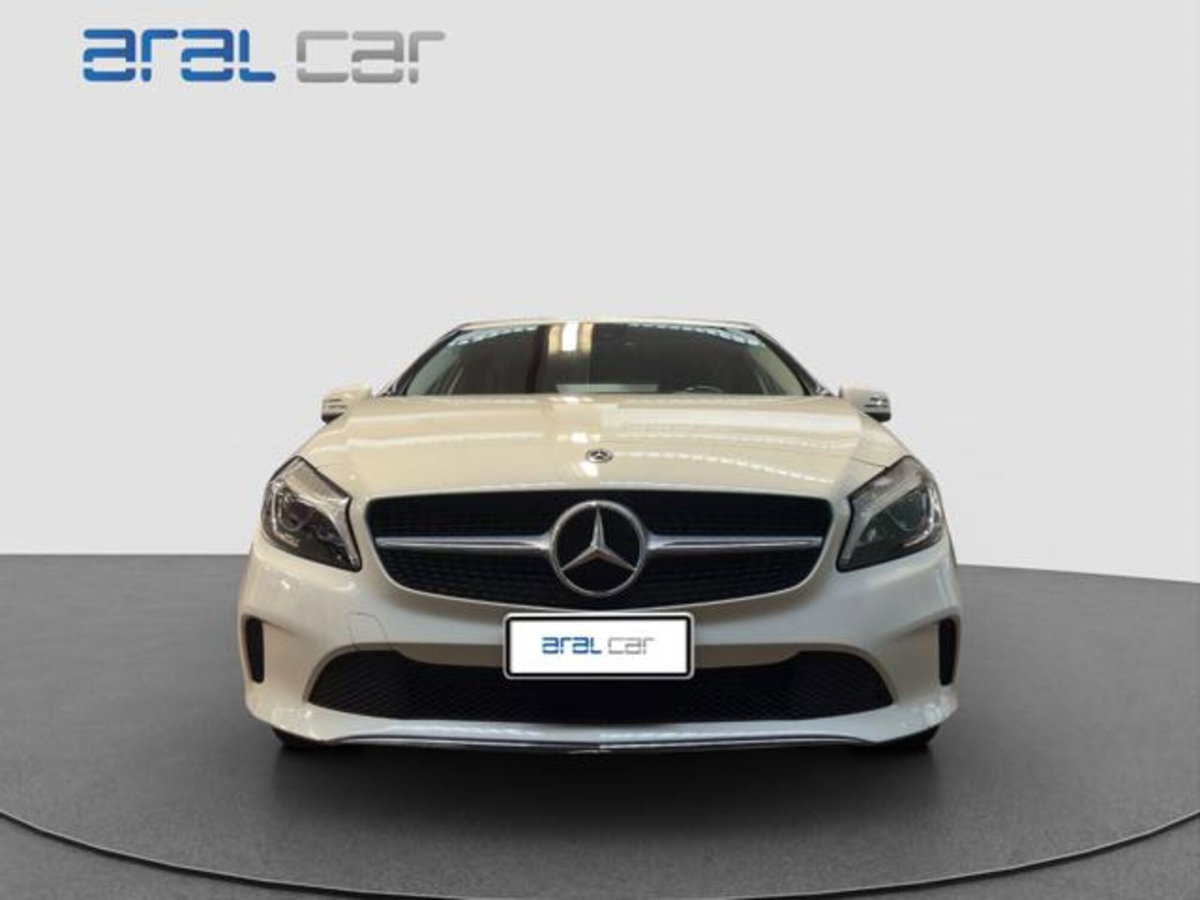 Mercedes-Benz Classe A 180 d Sport (2)