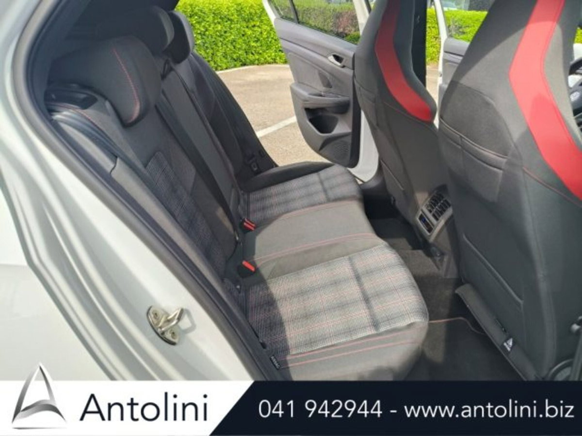 Volkswagen Golf 2.0 tsi GTI MT Ultimate 245cv (16)