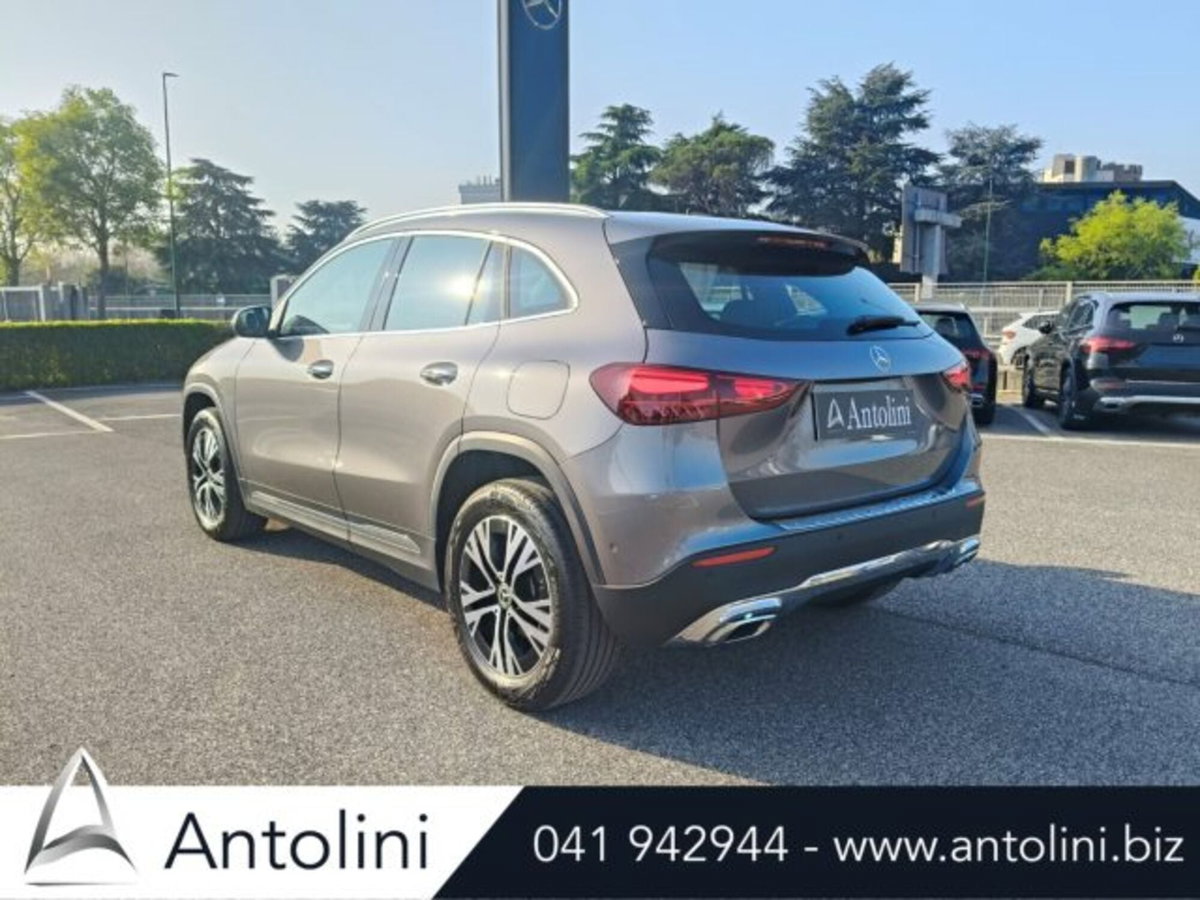Mercedes-Benz GLA SUV 200 d Progressive Advanced auto (5)