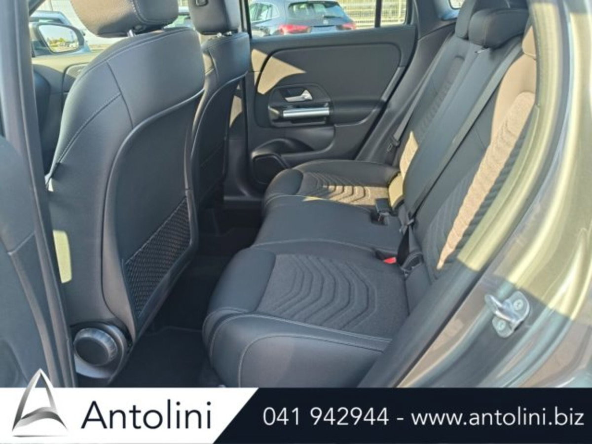 Mercedes-Benz GLA SUV 200 d Progressive Advanced auto (9)