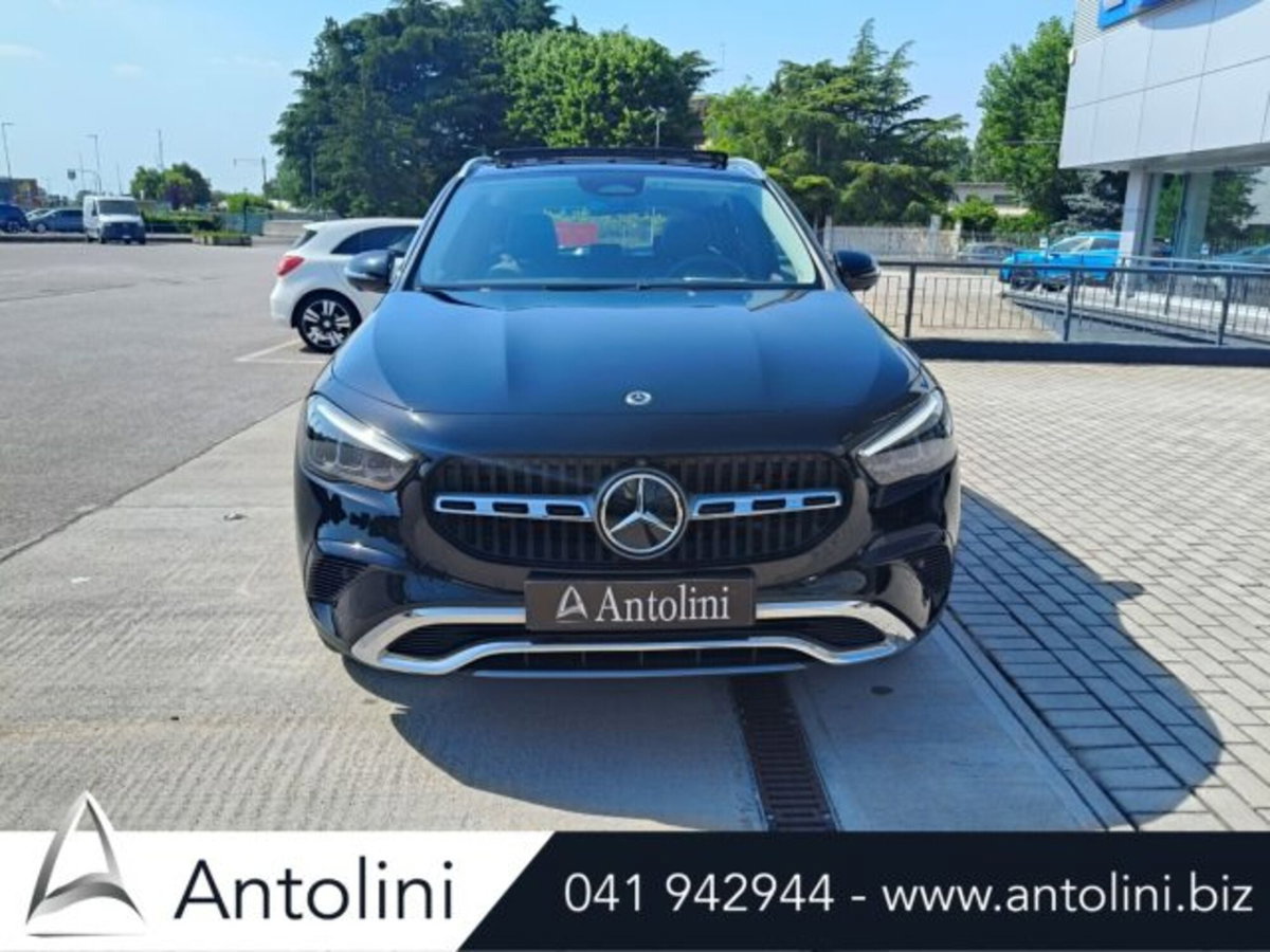 Mercedes-Benz GLA SUV 180 d Progressive Advanced auto (19)