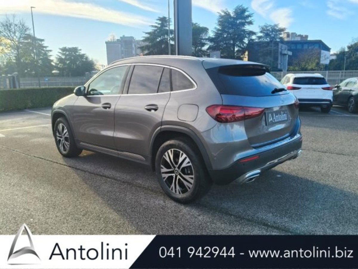 Mercedes-Benz GLA SUV 200 d Progressive Advanced auto (6)