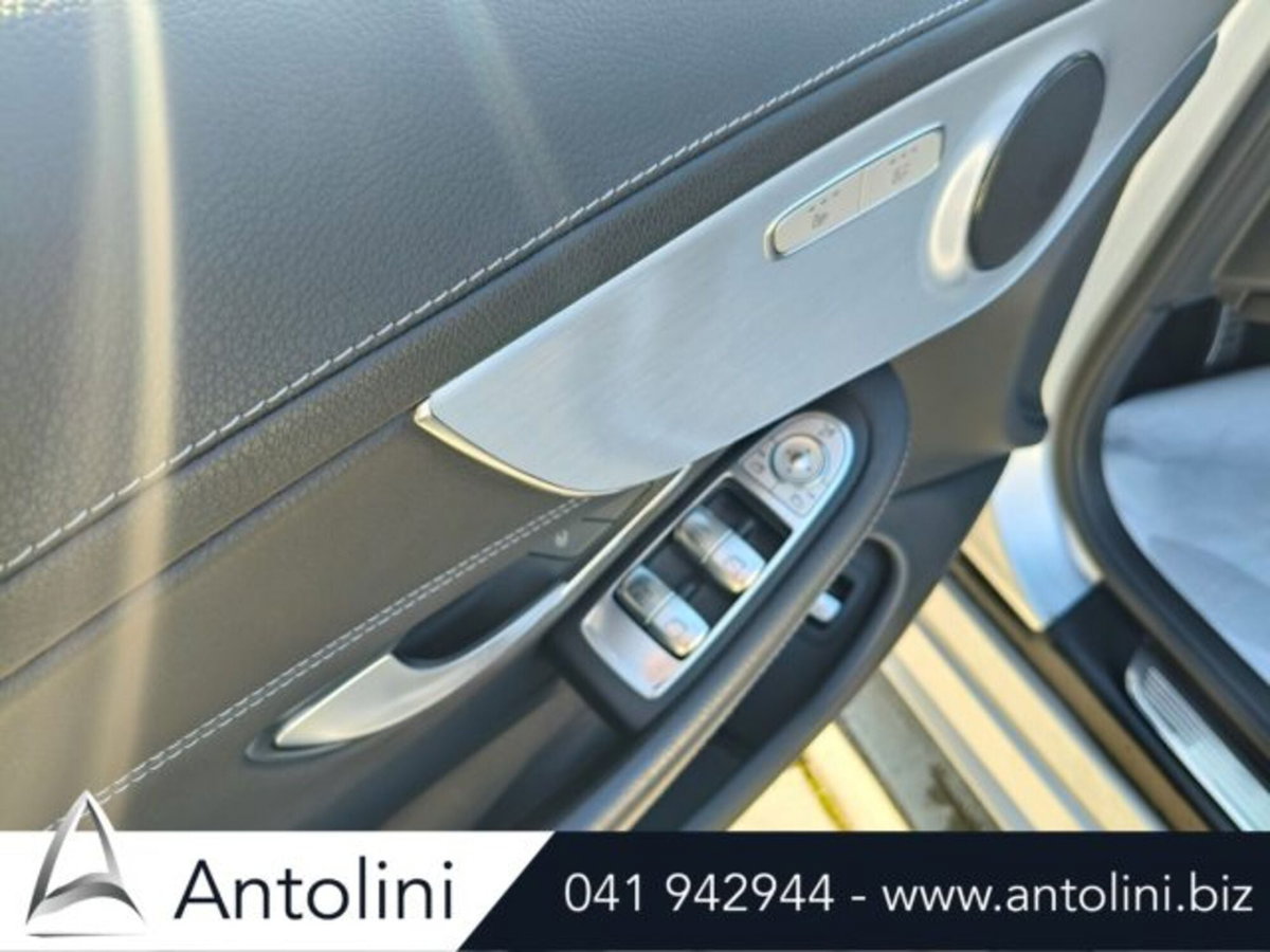 Mercedes-Benz Classe C Cabrio 200 Auto EQ-Boost Cabrio Premium (11)