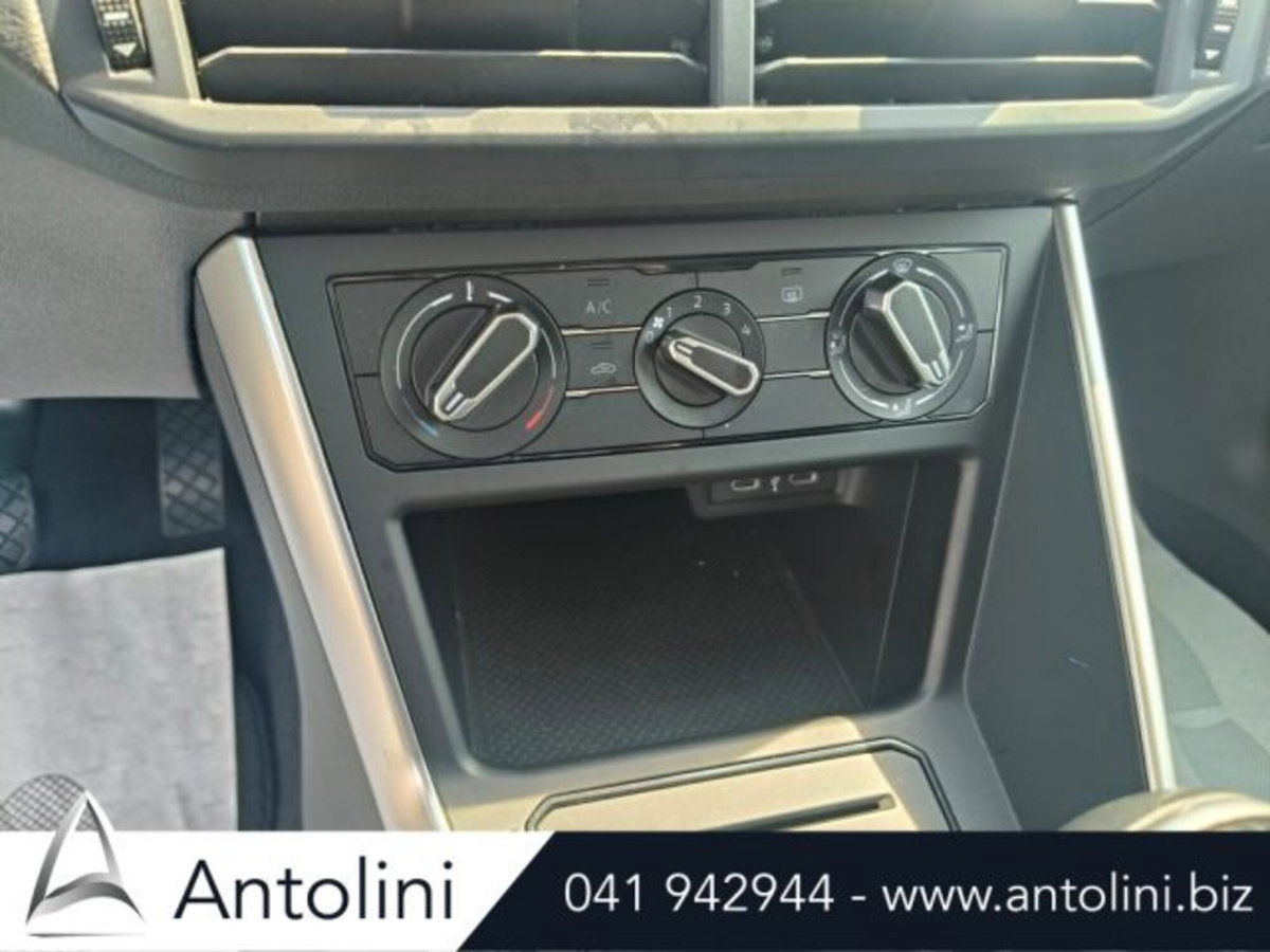 Volkswagen Taigo 1.0 TSI 110 CV DSG Life (19)
