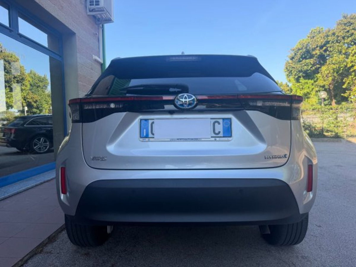 Toyota Yaris Cross 1.5h GR Sport Black Sky fwd 116cv e-cvt (4)