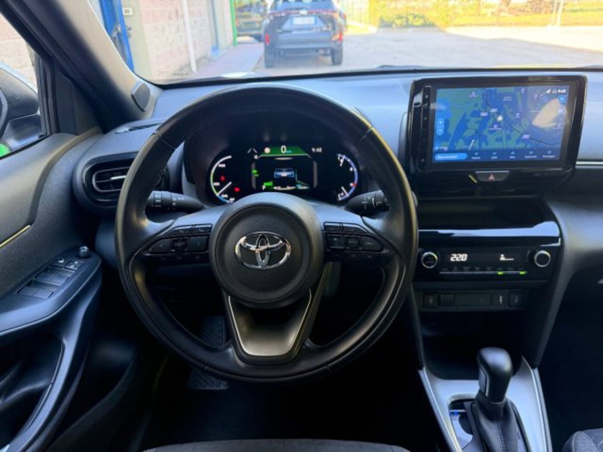 Toyota Yaris Cross 1.5h GR Sport Black Sky fwd 116cv e-cvt (7)