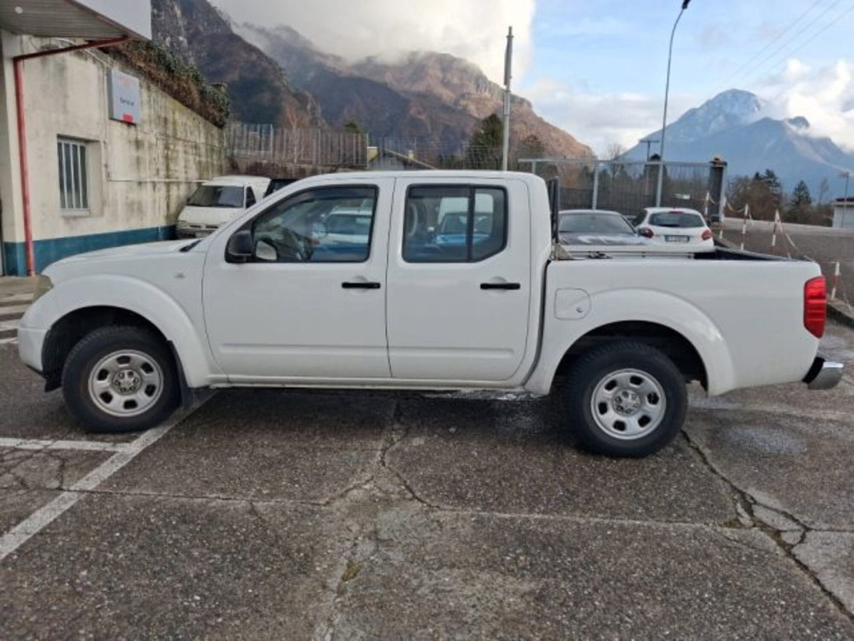 Nissan Navara 2.5 dCi 4 porte Double Cab XE (3)