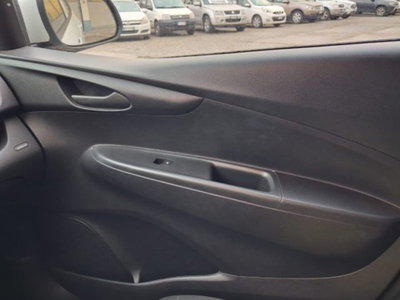 Opel Karl Rocks 1.0 73 CV (20)