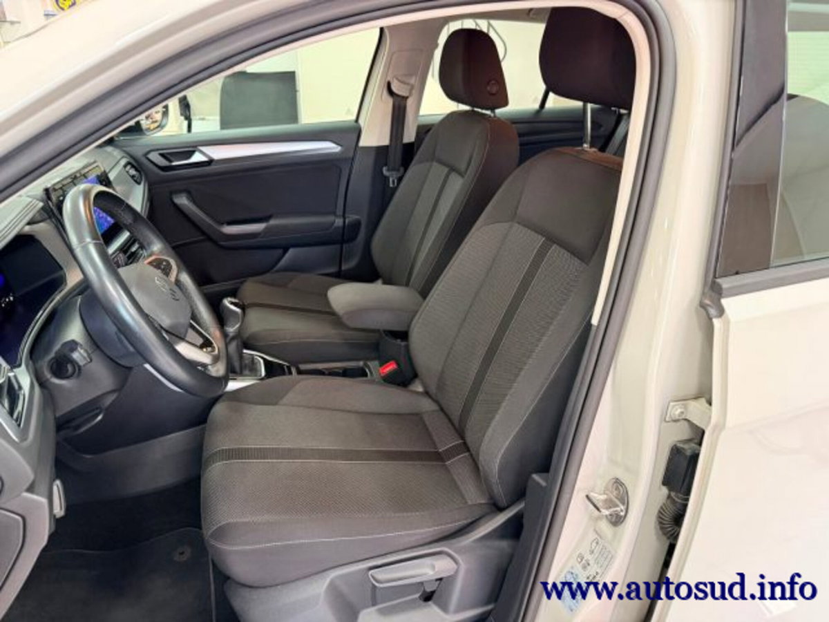 Volkswagen T-Roc 2.0 tdi Life 115cv (10)