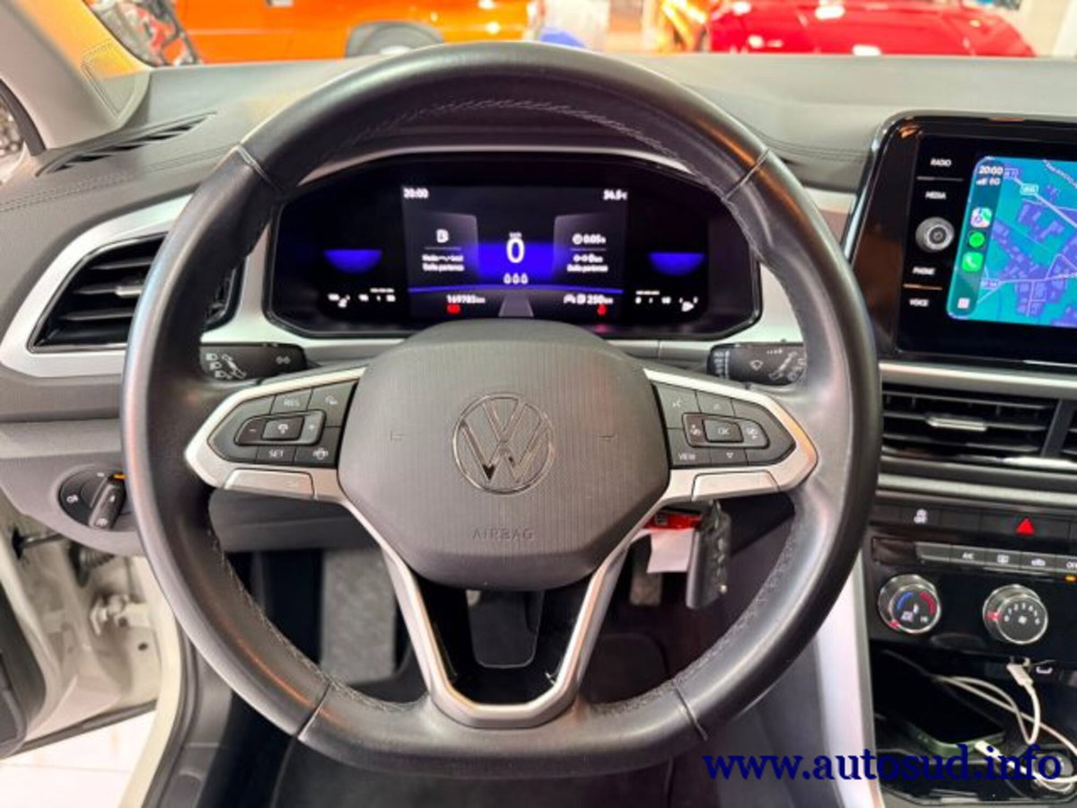 Volkswagen T-Roc 2.0 tdi Life 115cv (12)