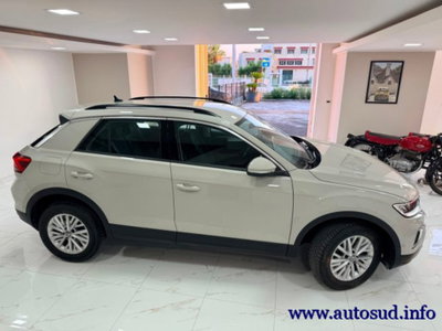 Volkswagen T-Roc 2.0 tdi Life 115cv (7)