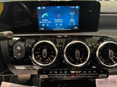 Mercedes-Benz Classe A 180 d AMG Line Premium Plus auto (11)