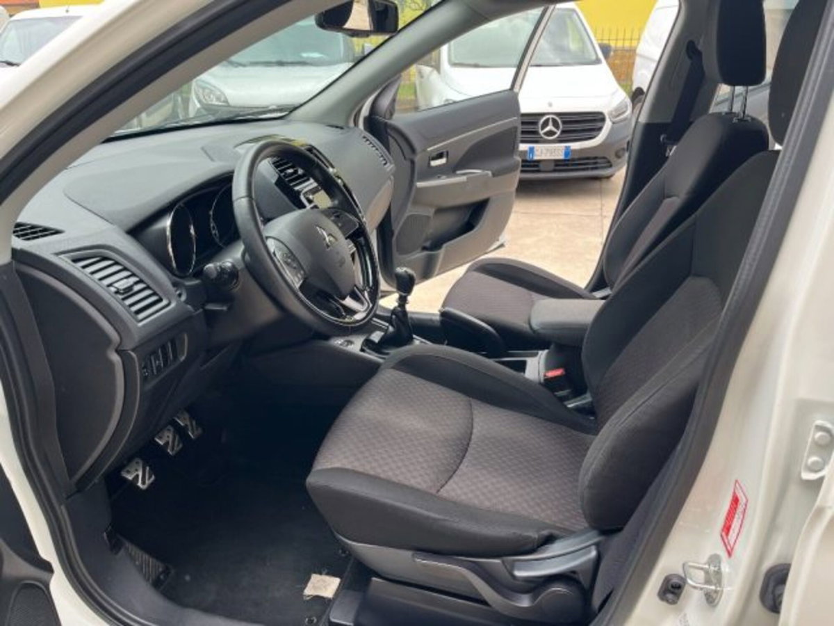 Mitsubishi ASX 1.6 DI-D 114 CV 4WD Intense Navi (13)