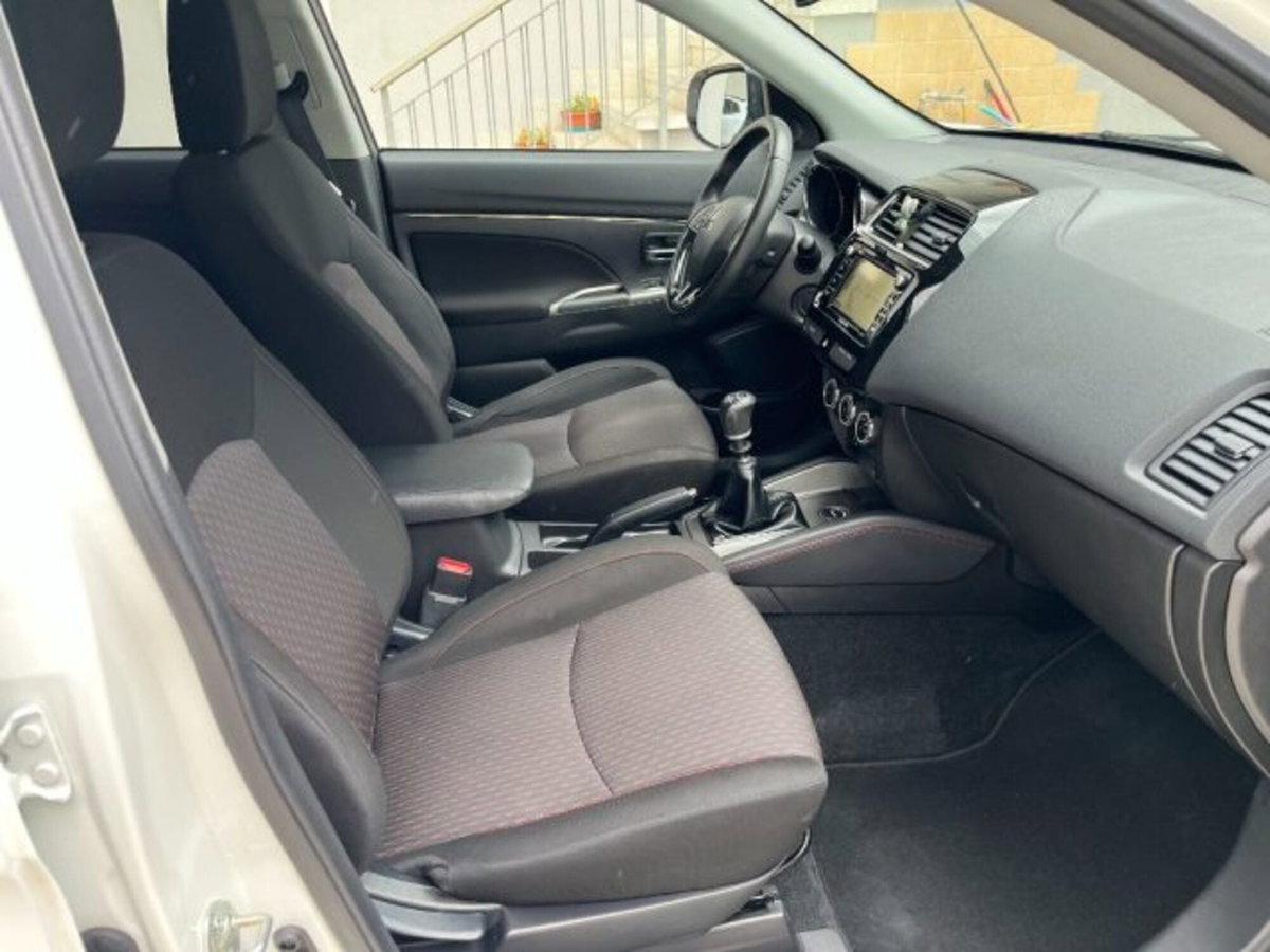 Mitsubishi ASX 1.6 DI-D 114 CV 4WD Intense Navi (7)