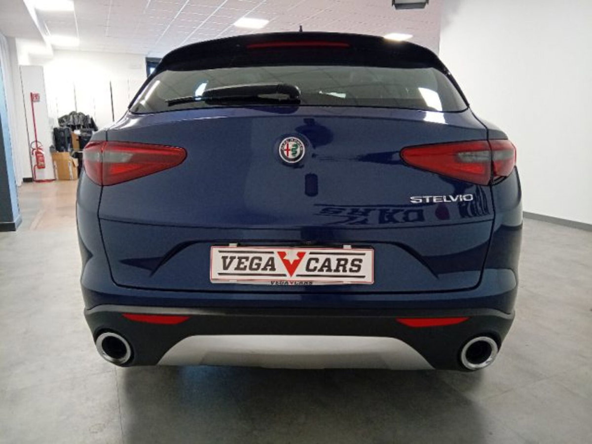 Alfa Romeo Stelvio Stelvio 2.2 Turbodiesel 190 CV AT8 RWD Business (5)