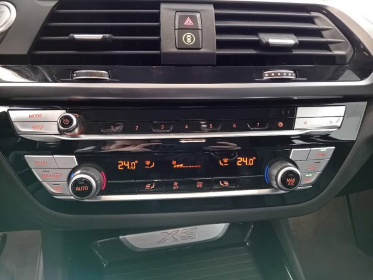 BMW X3 xDrive20d 48V Business Advantage (16)