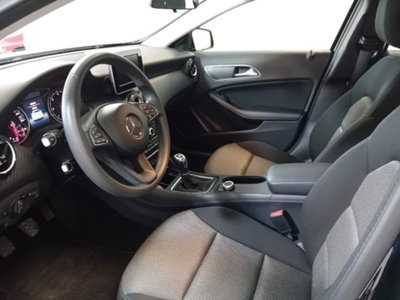 Mercedes-Benz GLA SUV 180 d Business (7)