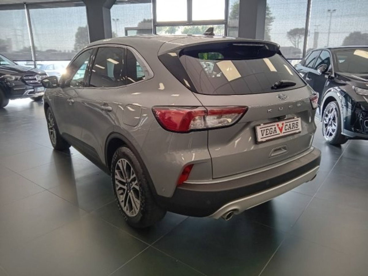 Ford Kuga 2.5 Plug In Hybrid 225 CV CVT 2WD Titanium (6)