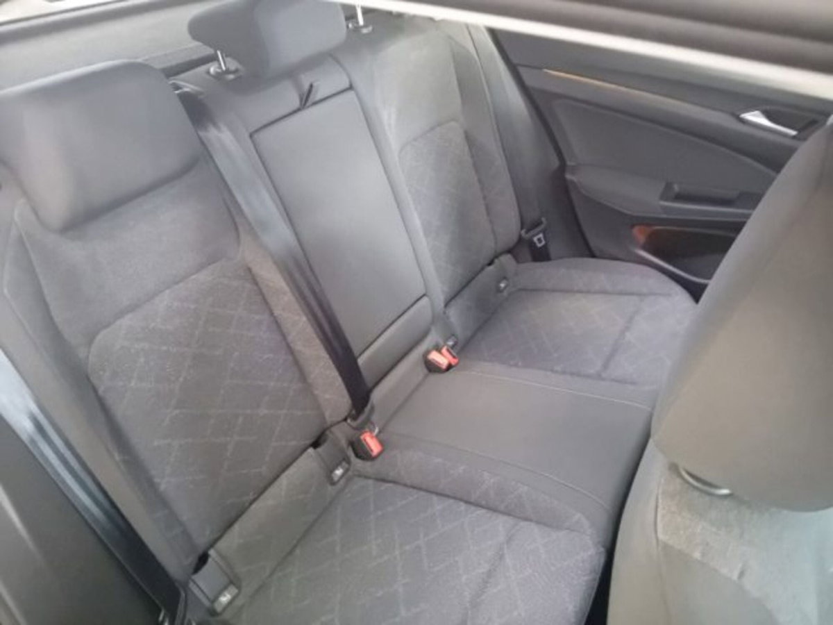 Volkswagen Golf Variant 1.0 eTSI EVO DSG Life (13)