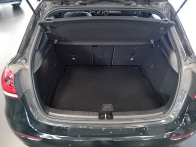 Mercedes-Benz Classe A Sedan 180 4p. Sport (10)