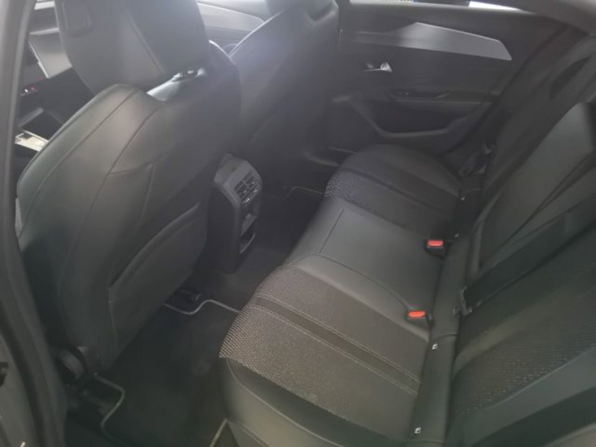 Peugeot 308 SW 1.5 bluehdi GT s&s 130cv eat8 (11)