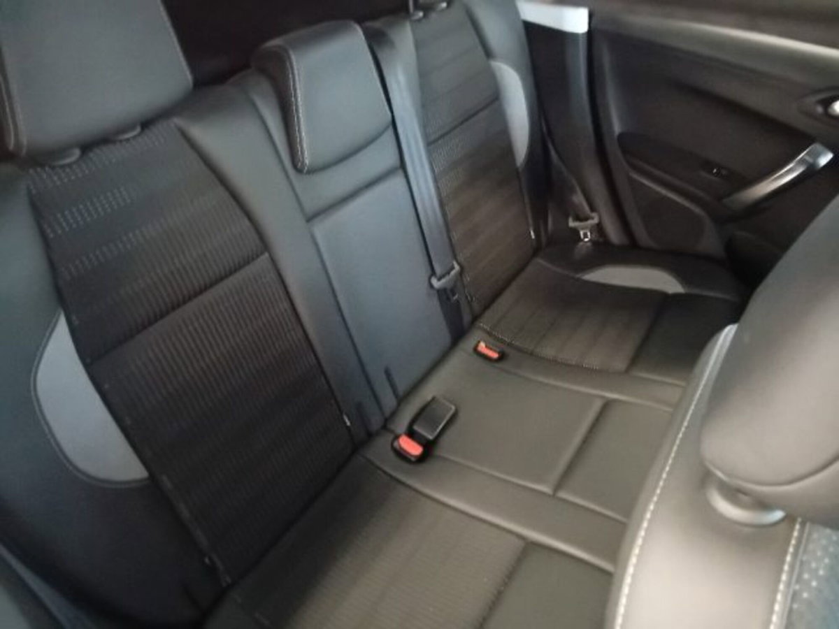 Peugeot 2008 100 S&S Allure (12)