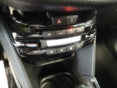 Peugeot 2008 100 S&S Allure (16)
