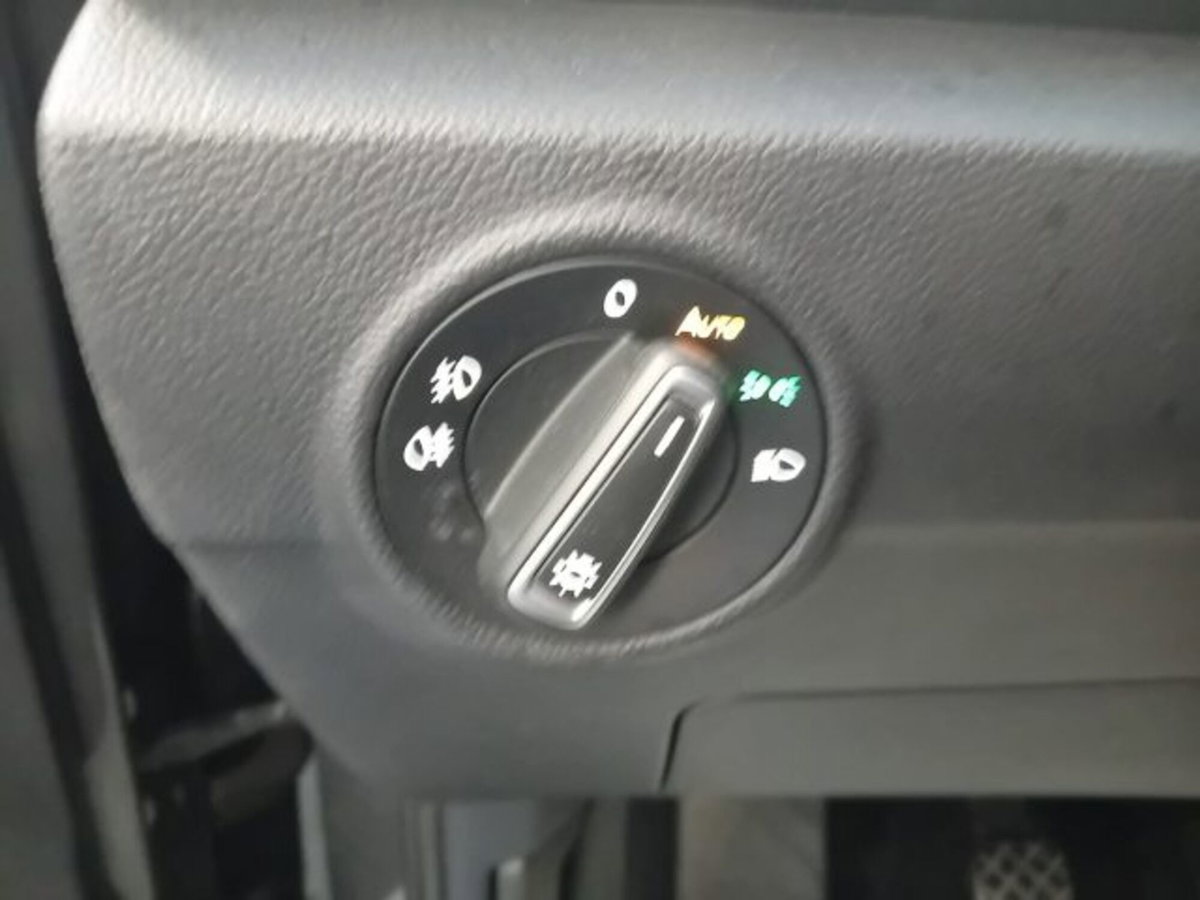 Volkswagen T-Roc 1.0 TSI Style (14)