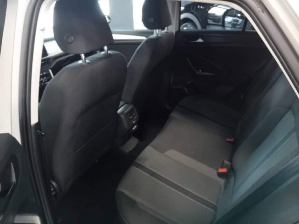 Volkswagen T-Roc 1.0 TSI Life (12)