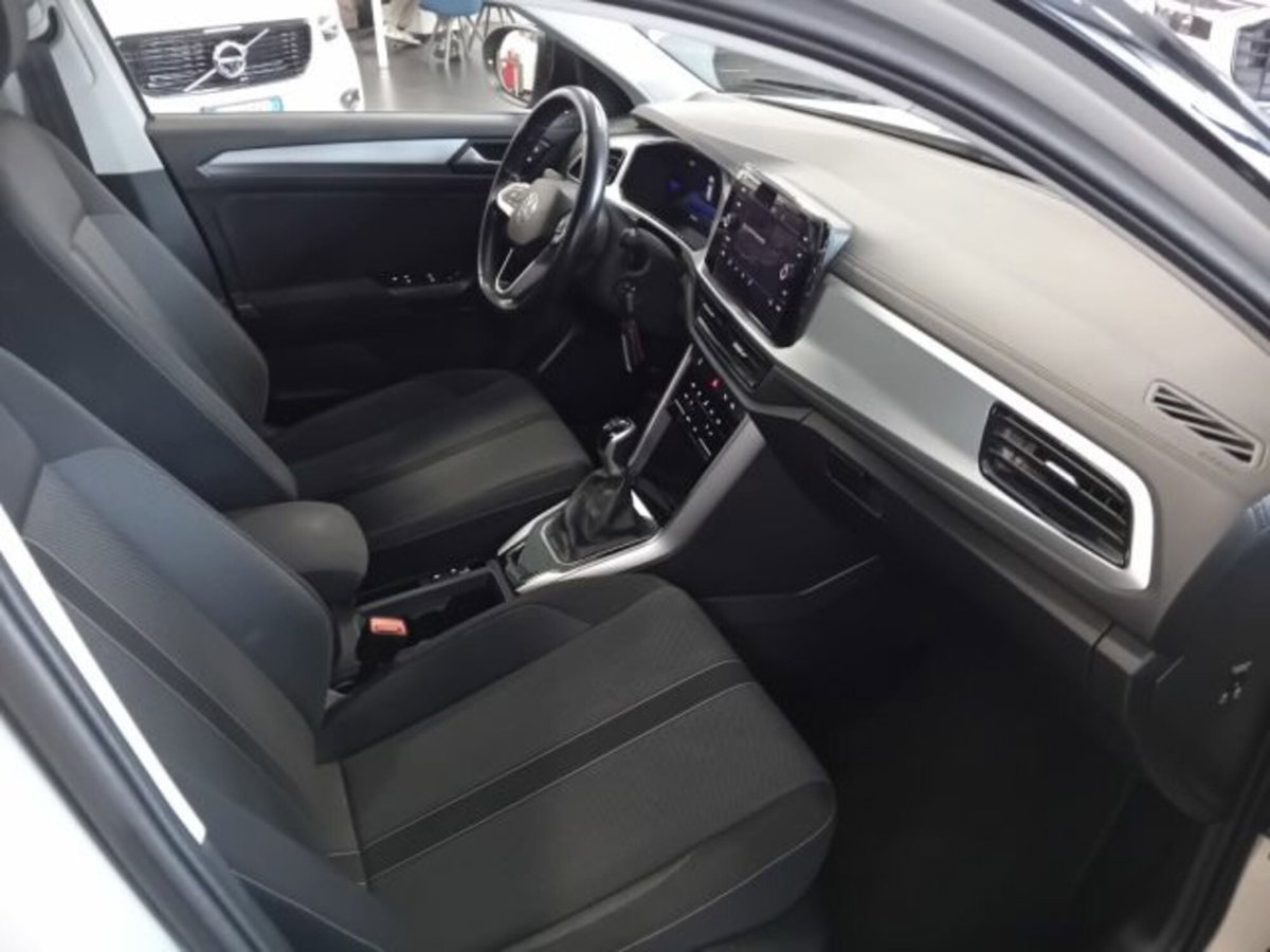 Volkswagen T-Roc 1.0 TSI Life (14)