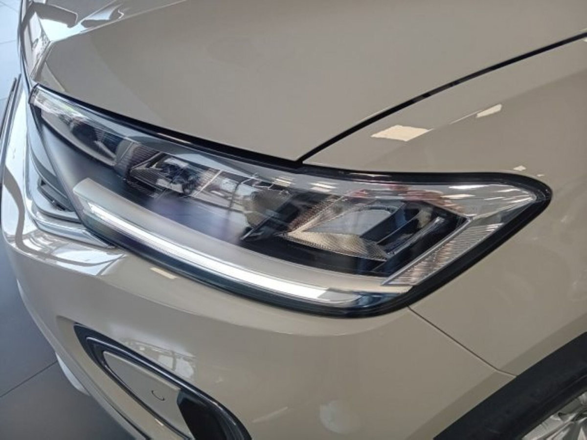 Volkswagen T-Roc 1.0 TSI Life (4)