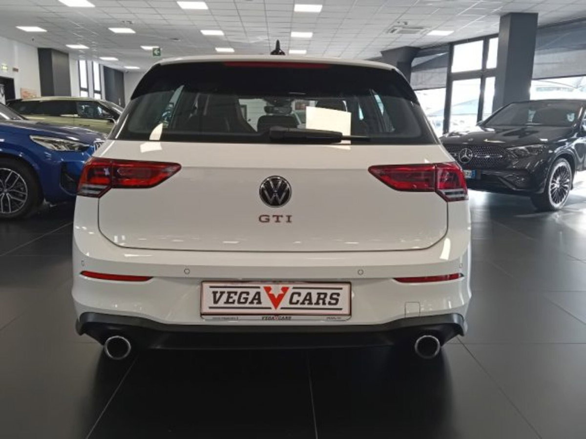 Volkswagen Golf 2.0 TSI GTI DSG (8)