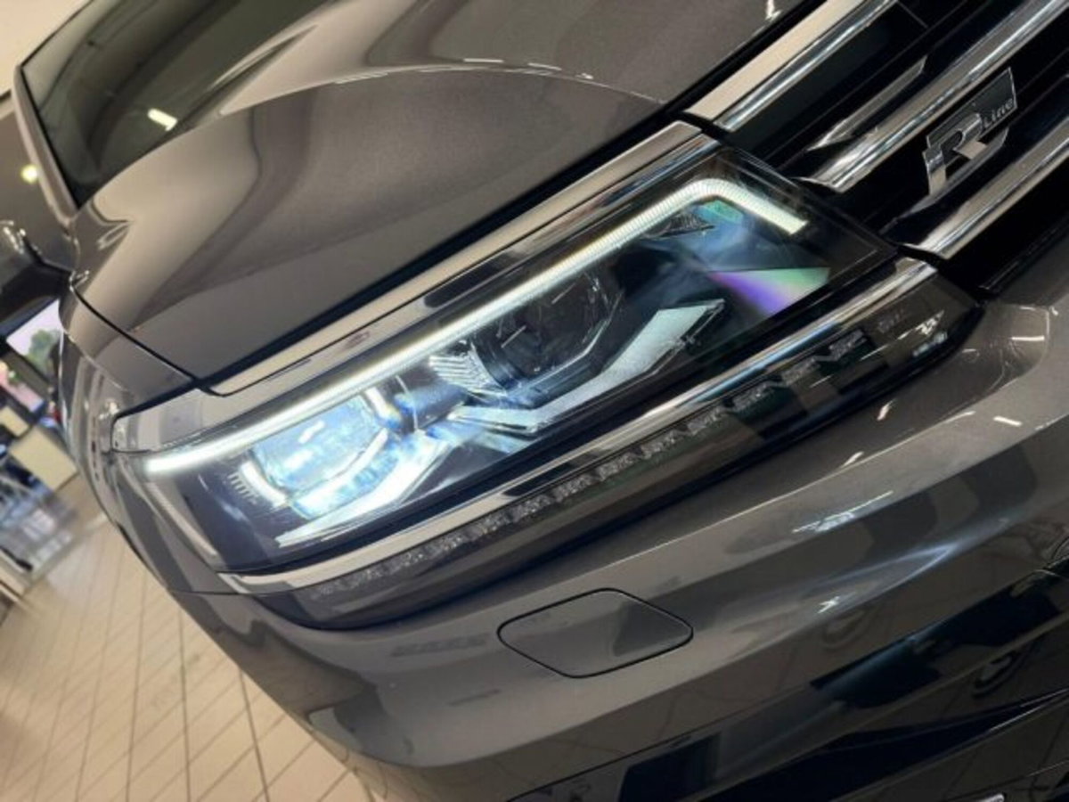 Volkswagen Tiguan 2.0 BiTDI SCR DSG 4MOTION Executive R-Line BMT (8)