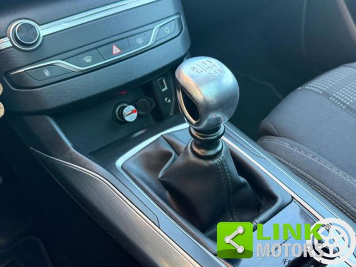Peugeot 308 SW BlueHDi 120 S&S EAT6 Active (16)