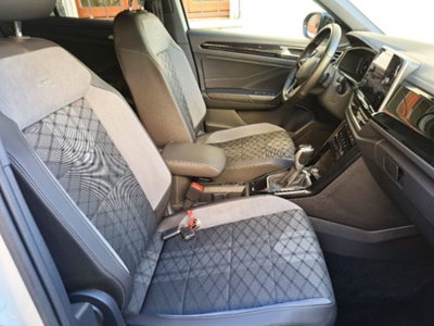 Volkswagen T-Roc 1.5 tsi R-Line dsg (11)