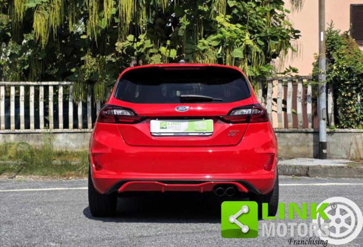 Ford Fiesta 1.5 Ecoboost 200 CV 5 porte ST (2)