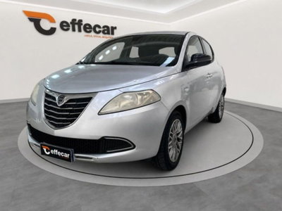 Lancia Ypsilon 1.2 69 CV 5 porte Silver usata