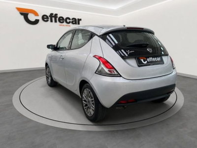 Lancia Ypsilon 1.2 69 CV 5 porte Silver (4)