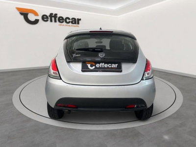 Lancia Ypsilon 1.2 69 CV 5 porte Silver (5)