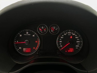Audi A3 1.6 TDI 90 CV CR F.AP. Attraction (9)