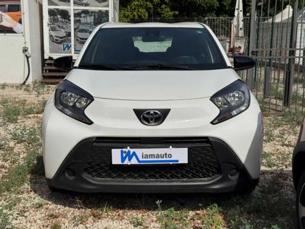 Toyota Aygo X 1.0 Trend 72cv (2)