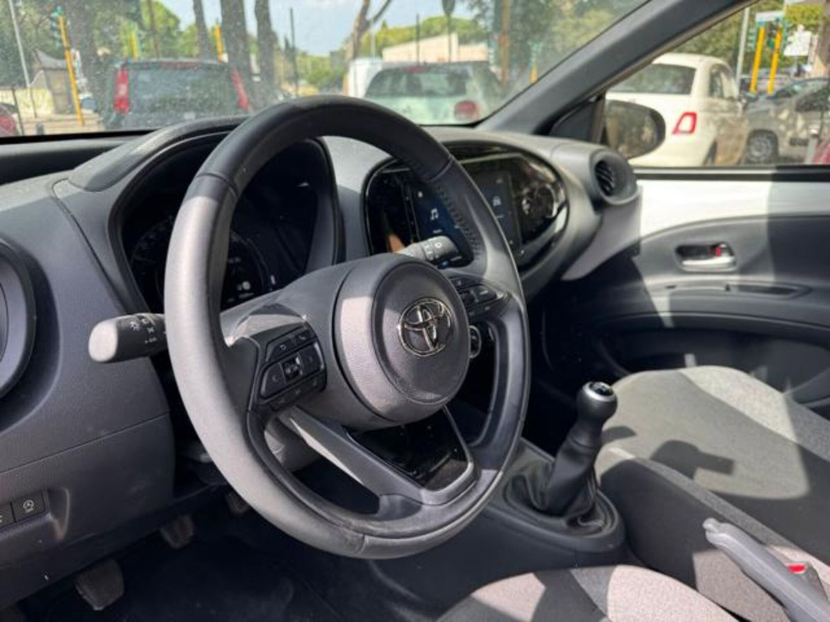 Toyota Aygo X 1.0 Active 72cv (5)