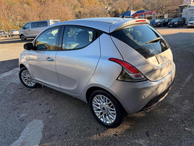 Lancia Ypsilon 1.2 69 CV 5 porte Gold (15)