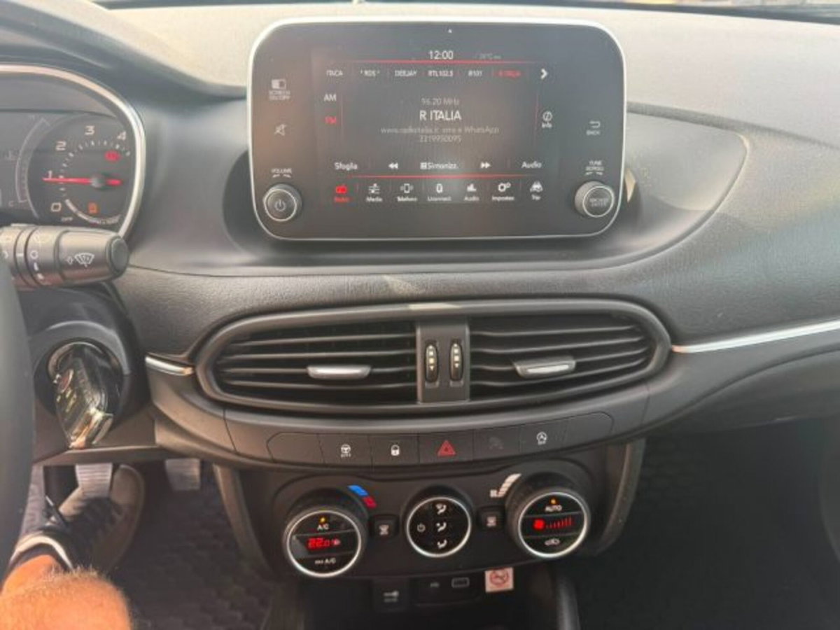 Fiat Tipo Station Wagon Tipo 1.6 Mjt S&S SW Lounge (13)