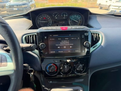 Lancia Ypsilon 1.0 FireFly 5 porte S&S Hybrid Ecochic A. Ferretti (13)