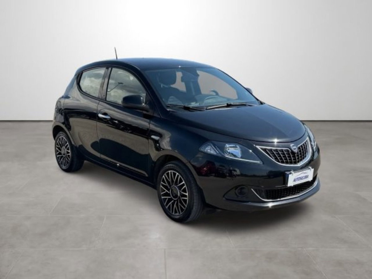 Lancia Ypsilon 1.0 FireFly 5 porte S&S Hybrid Ecochic A. Ferretti (3)