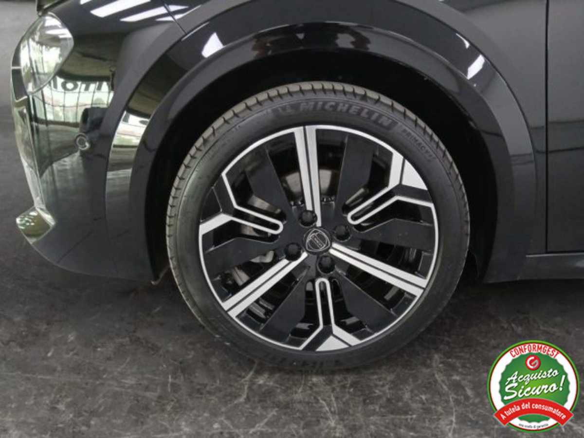 Lancia Ypsilon 1.2 mhev Edizione Limitata Cassina e-dct (9)