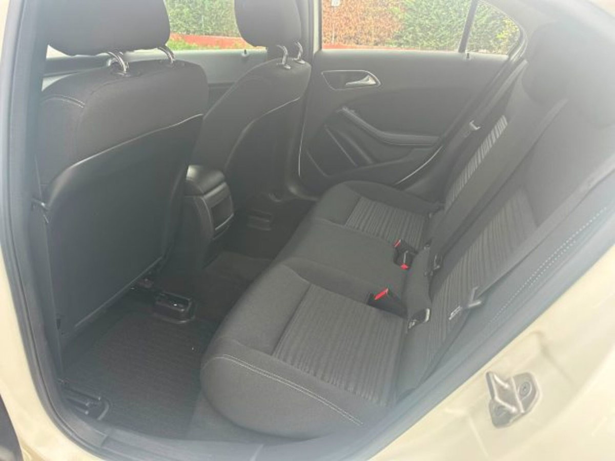 Mercedes-Benz Classe A 180 Executive (7)