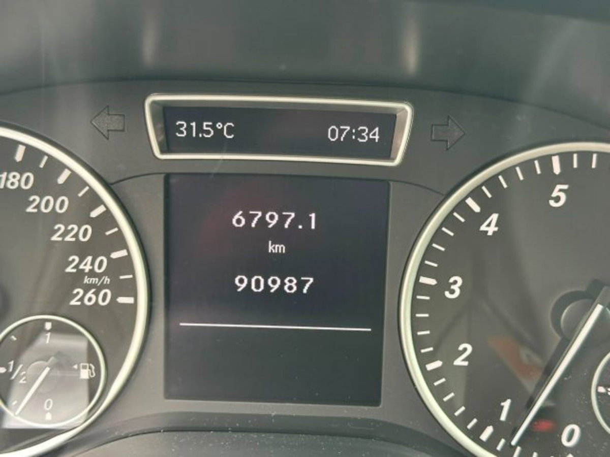 Mercedes-Benz Classe A 180 Executive (9)